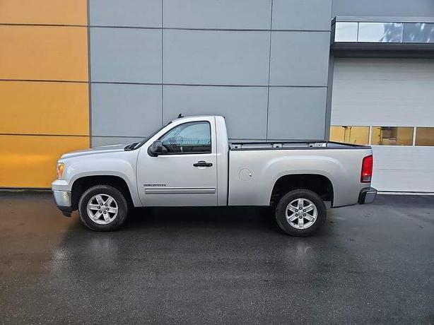 2011 GMC Sierra 1500 SLE image 3