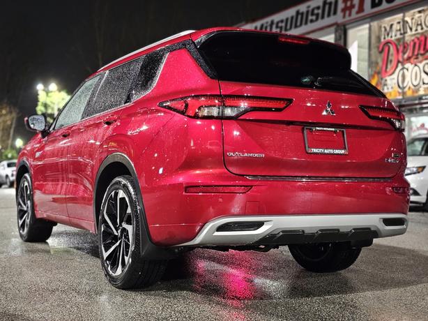 2023 Mitsubishi Outlander PHEV image 7