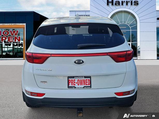 2017 Kia Sportage LX FWD | Heated Seats | Bluetooth! image 5