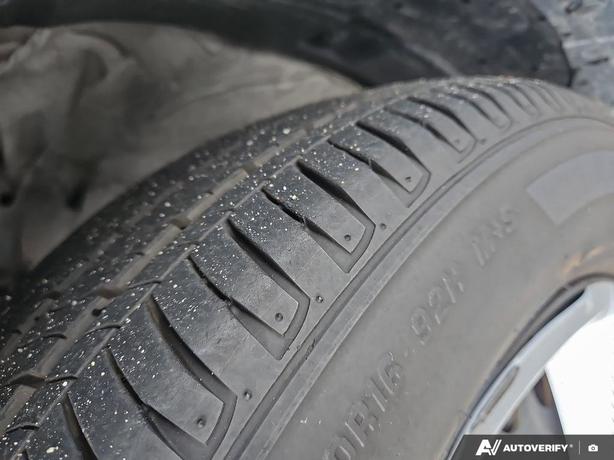 2020 Nissan Kicks S FWD Sport Utility | Back-Up Camera | One Owner! image 7