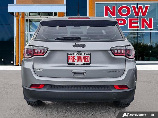 2022 Jeep Compass Sport | No Reported Accidents! image 5