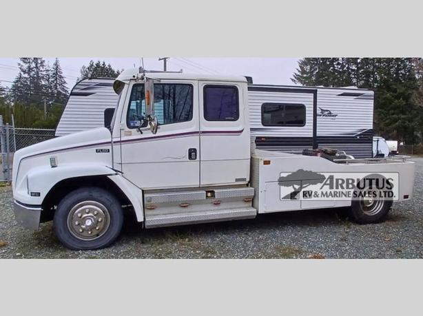 Used 1999 Freightliner FL FL image 4