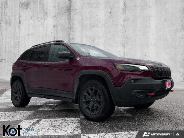 2019 Jeep Cherokee Trailhawk | Loaded! | Cold Weather Package | SafetyTec Packag image 3