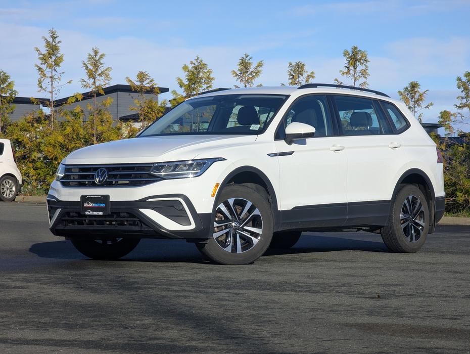 2023 Volkswagen Tiguan Trendline - Heated Seats, AWD, Phone Projection display photo
