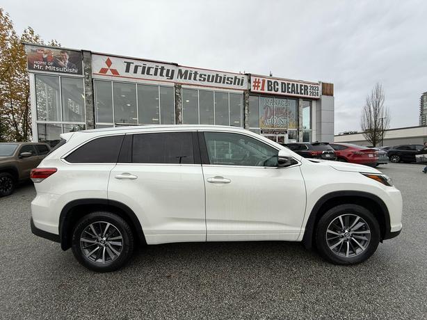 2018 Toyota Highlander XLE - No Accidents, Leather, Navigation, Sunroof image 5