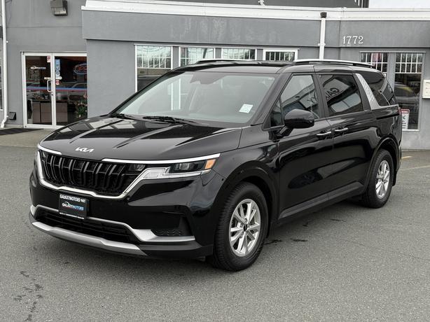 2024 Kia Carnival LX- No Accidents, BC Local & Leather Shift Knob image 1