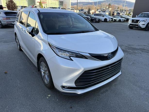 2024 Toyota Sienna Limited FULL LOAD! LEATHER! SUNROOF! HEV! ONE OWNER! NO ACCID image 1
