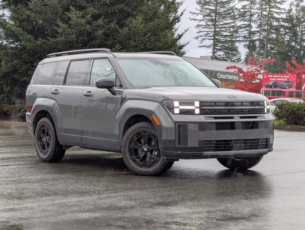 2025 Hyundai Santa Fe XRT - No Accidents, AWD, Sunroof, Heated Seats image 4