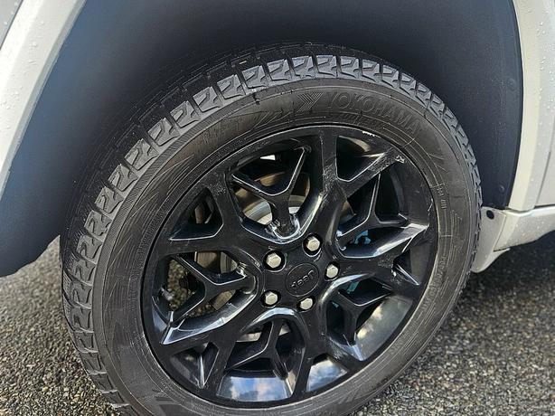 2020 Jeep  Grand Cherokee Limited image 7