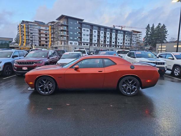 2023 Dodge Challenger R/T RWD | No Reported Accidents | One Owner! image 3