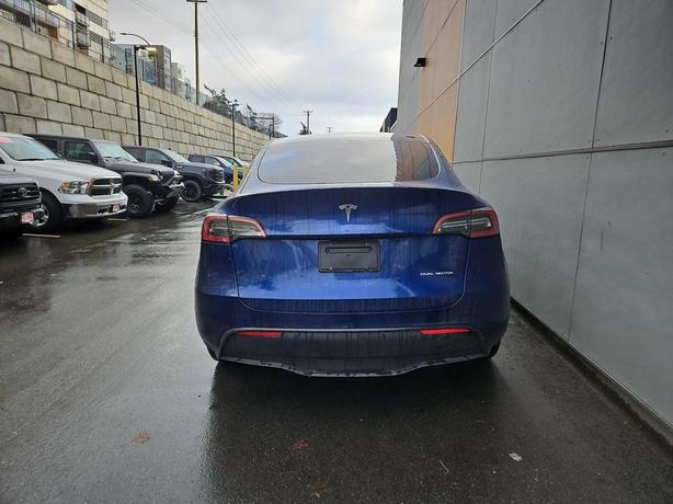 2025 Tesla Model Y Long Range AWD *Ltd Avail* | One Owner | No Reported Accident image 5