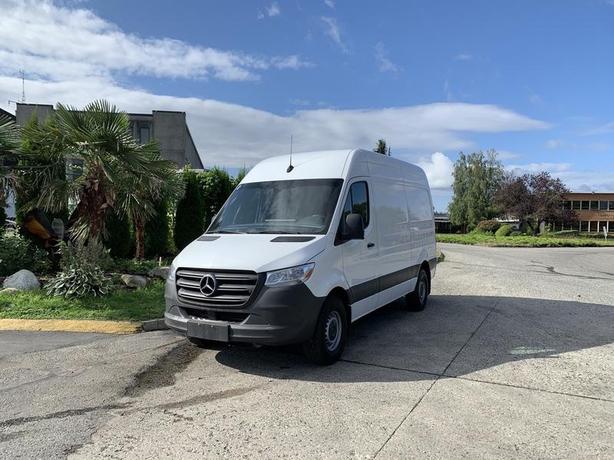 2021 Mercedes-Benz Sprinter 2500 High Roof Cargo Van 144 Inch Wheelbase Diesel image 4