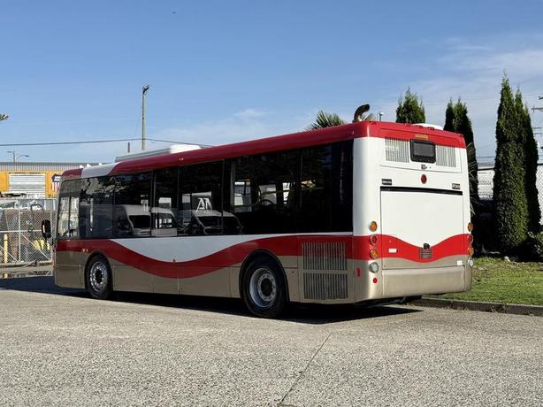 2016 Grande West Vicinity 25-Passenger Diesel Kneeling Bus with Wheelchair Ramp image 6