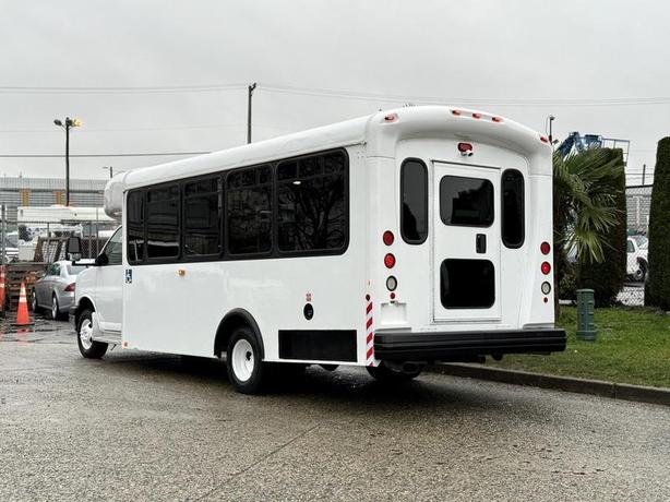 2013 Chevrolet Express G4500 21-Passenger Diesel Bus with Wheelchair Ramp image 7