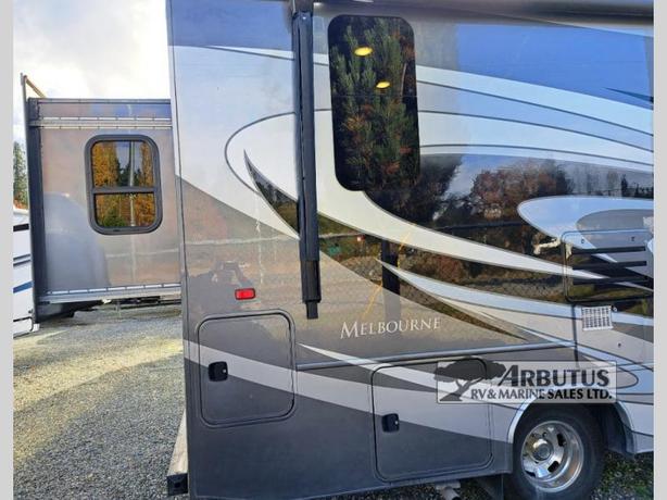 Used 2016 Jayco Melbourne 24K image 6