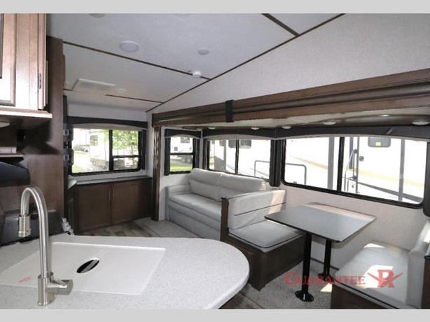 Used 2019 Keystone RV Cougar Half-Ton Series 25RES image 8