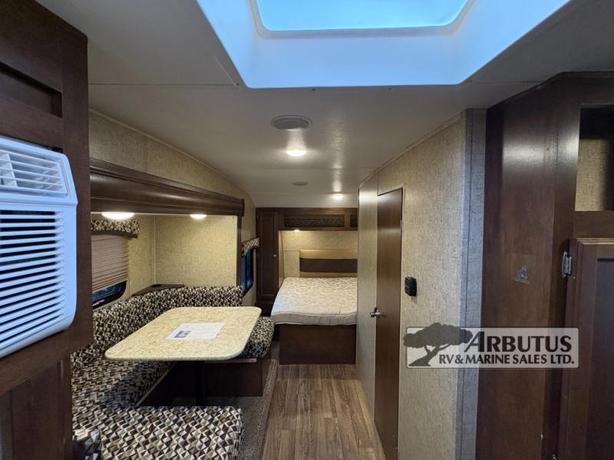 Used 2017 Venture RV Sonic Lite 167VMS image 6