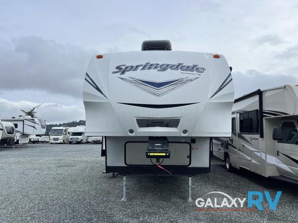 Used 2018 Keystone RV Springdale 302FWRK image 2
