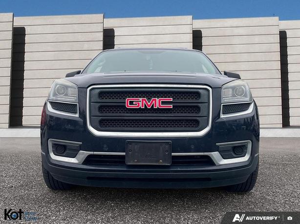 2015 GMC Acadia SLE image 2