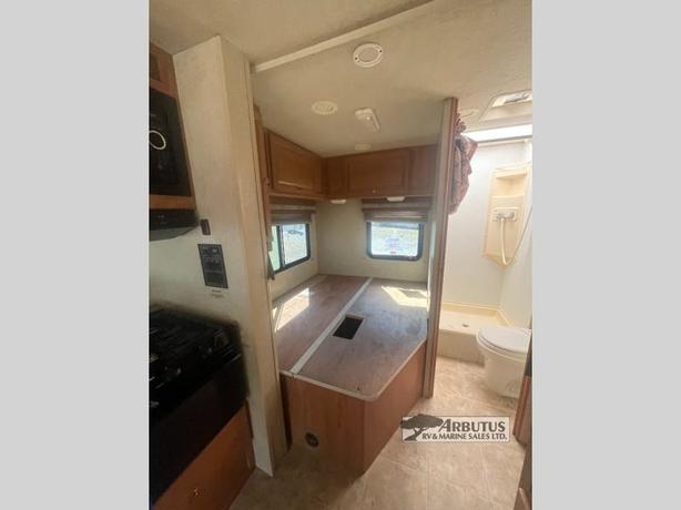 Used 2008 Winnebago Access 24V image 6