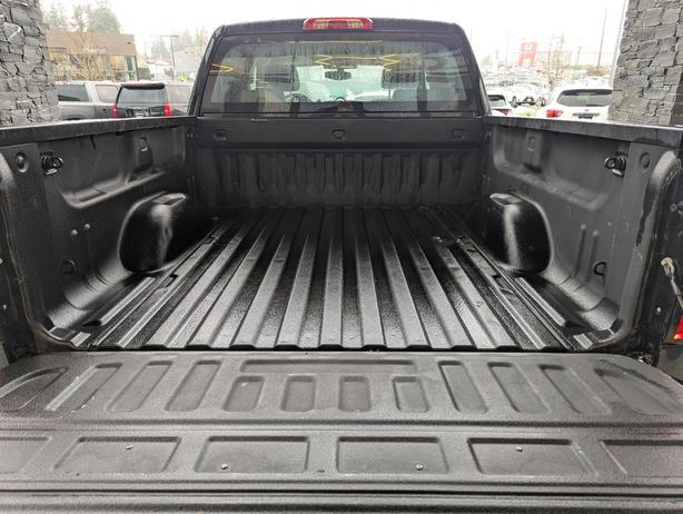 2016 GMC Sierra 1500 SLE - 5.7L V8, Crew Cab, Short Bed, 4x4 image 8