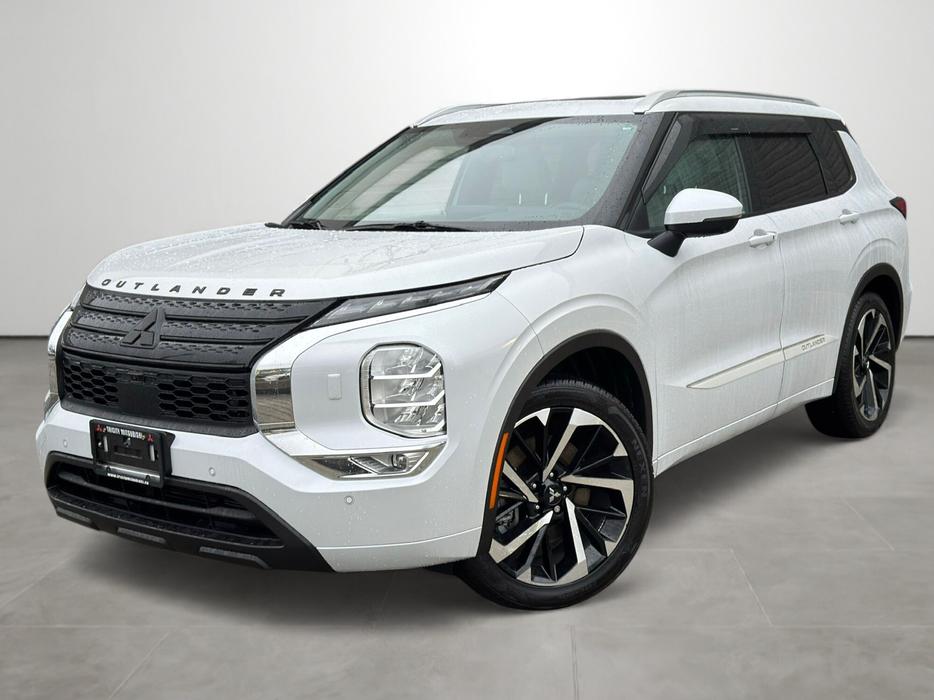 2024 Mitsubishi Outlander GT - No Accidents, Sunroof, Power Liftgate display photo