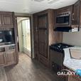 Used 2018 Keystone RV Cougar Half-Ton Series 28RLSWE thumbnail image 6