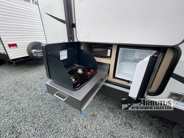 Used 2022 Forest River RV Flagstaff Micro Lite 25FKS image 5