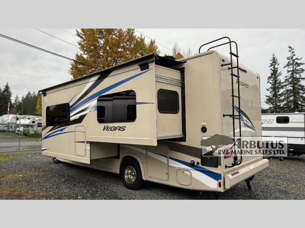 Used 2019 Thor Motor Coach Vegas 25.6 image 5