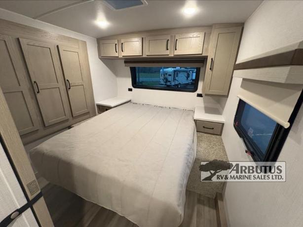 Used 2024 Forest River RV Rockwood Mini Lite 2518S image 8