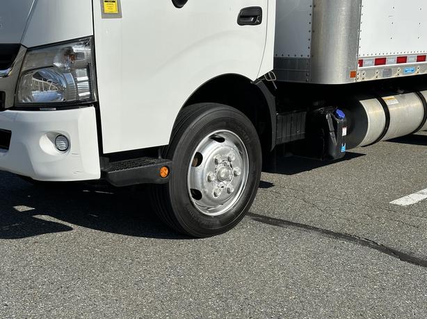 2018 Hino 195 image 4