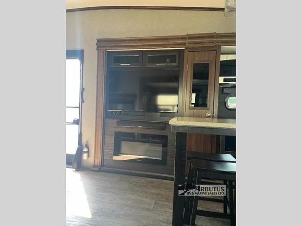 Used 2019 Jayco Eagle 319MLOK image 6