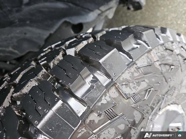 2020 Jeep Gladiator Rubicon 4x4 | No Reported Accidents! image 7