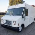 2006 Ford Econoline E-450 Utilimaster 16 Foot Cargo Step Van with Rear Shelving thumbnail image 3