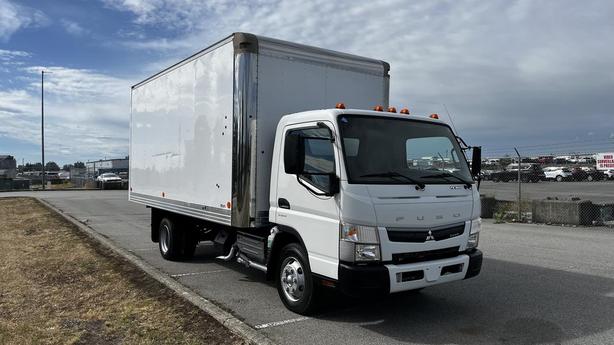 2018 Mitsubishi Fuso FE 14 Foot Cube Van 3 Seater Diesel image 1