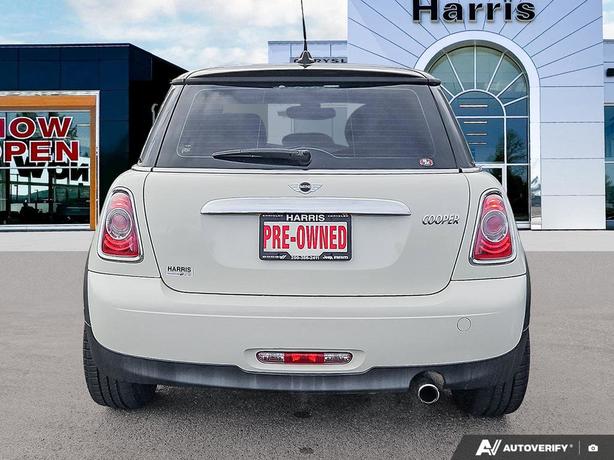 2013 MINI Cooper Hardtop | No Reported Accidents! image 5