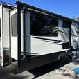 Used 2022 Keystone RV Montana High Country 281CK thumbnail image 4