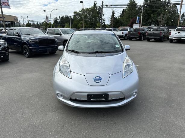 2015 Nissan LEAF S image 8