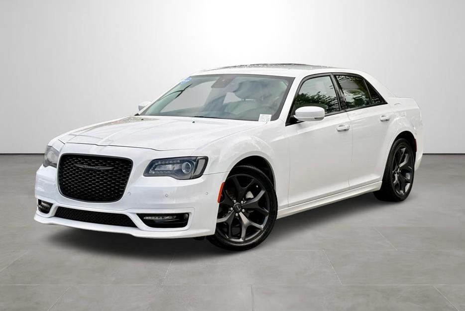 2023 Chrysler 300 Touring L - No Accidents, Leather, Navigation display photo
