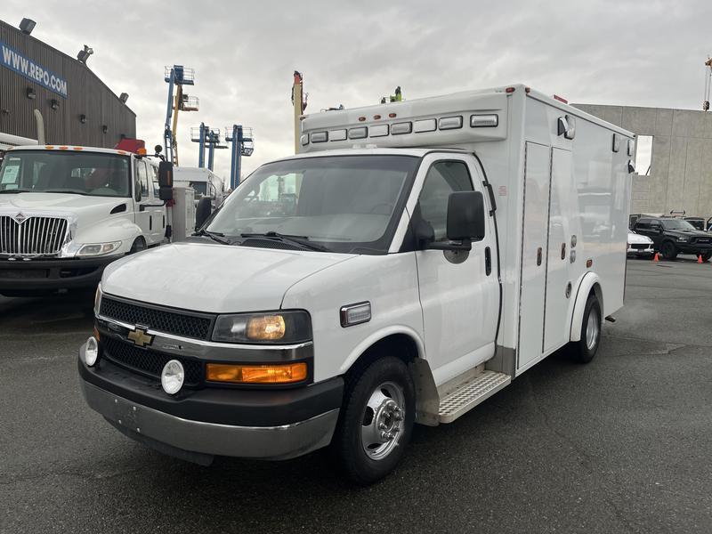 2016 Chevrolet Express G3500 Cube Van Ex Ambulance display photo