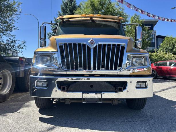 2014 International TerraStar MAXXFORCE7 GOLD EXTERIOR, GREY FABRIC SE image 2