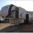 Used 2018 Keystone RV Montana High Country 384BR thumbnail image 3