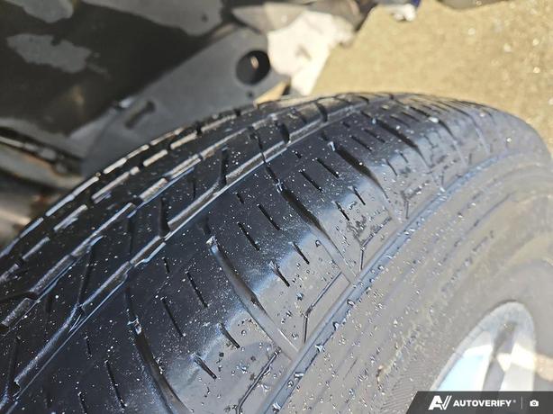 2019 Jeep Wrangler Sahara 4x4 | Remote Start | Heated Seats! image 7