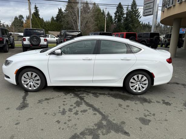 2017 Chrysler 200 LX image 2