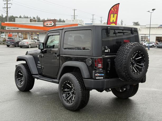 2017 Jeep Wrangler SPORT 4WD- No Accidents, Low Kilometers & BC local image 8
