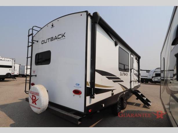 Used 2023 Keystone RV Outback Ultra Lite 221UMD image 4