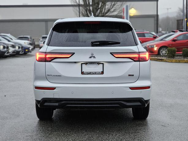 2025 Mitsubishi Outlander image 5