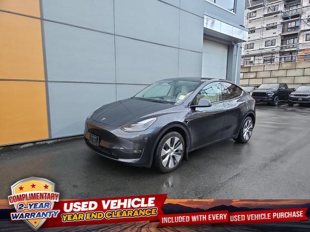2024 Tesla Model Y Long Range AWD | GPS Navigation | Heated Seats! image 1