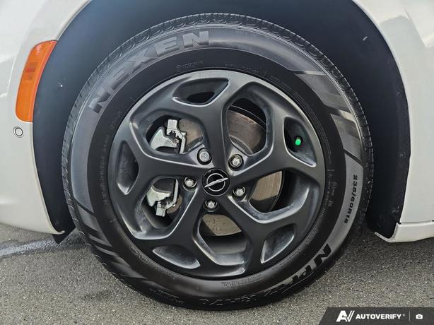 2024 Chrysler Pacifica Hybrid Premium S Appearance | No Reported Accidents | One image 6