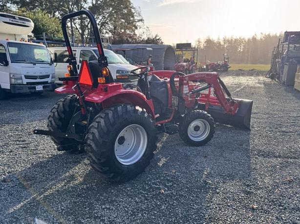 2024 Mahindra 1600 Series 1626 HST image 4